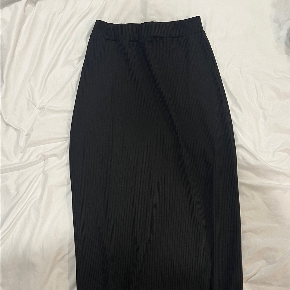 Black Ribbed Skirt